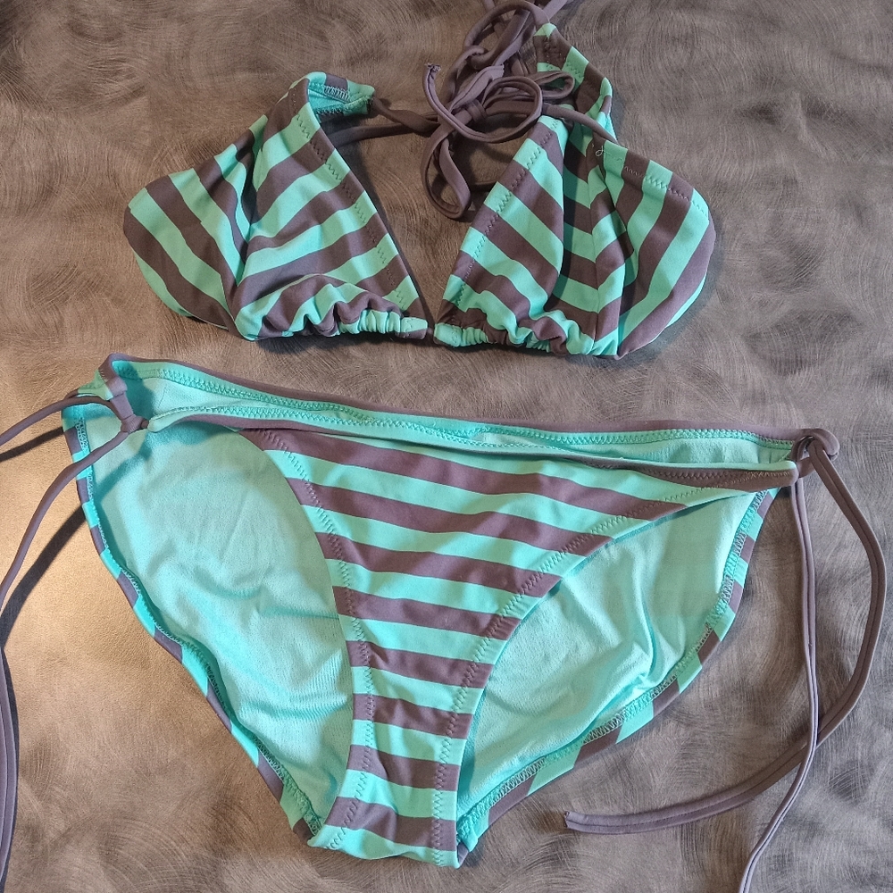 Converse One Star bikini.